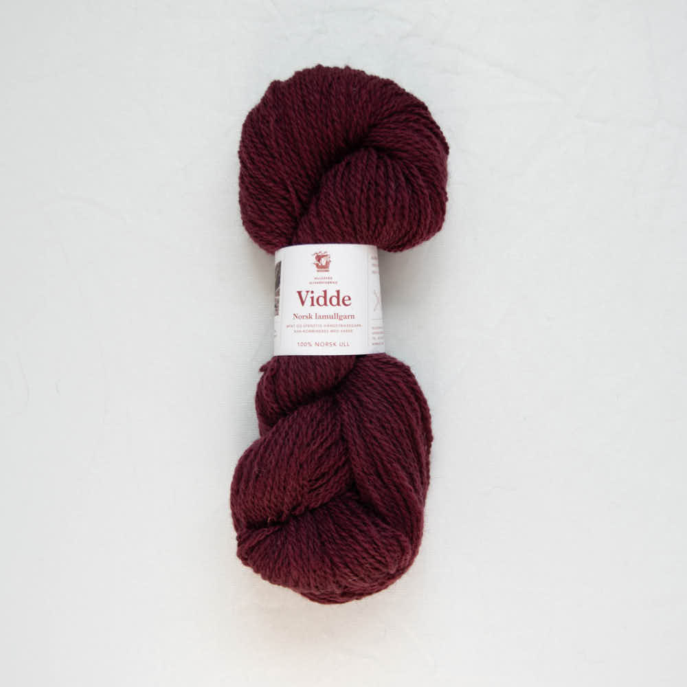 327 mörk blommeröd