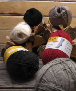 Regia - 8 ply sukkalanka