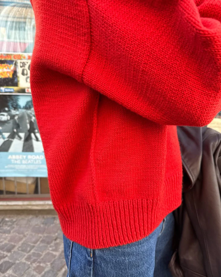 scarletsweaterbadstuerock14